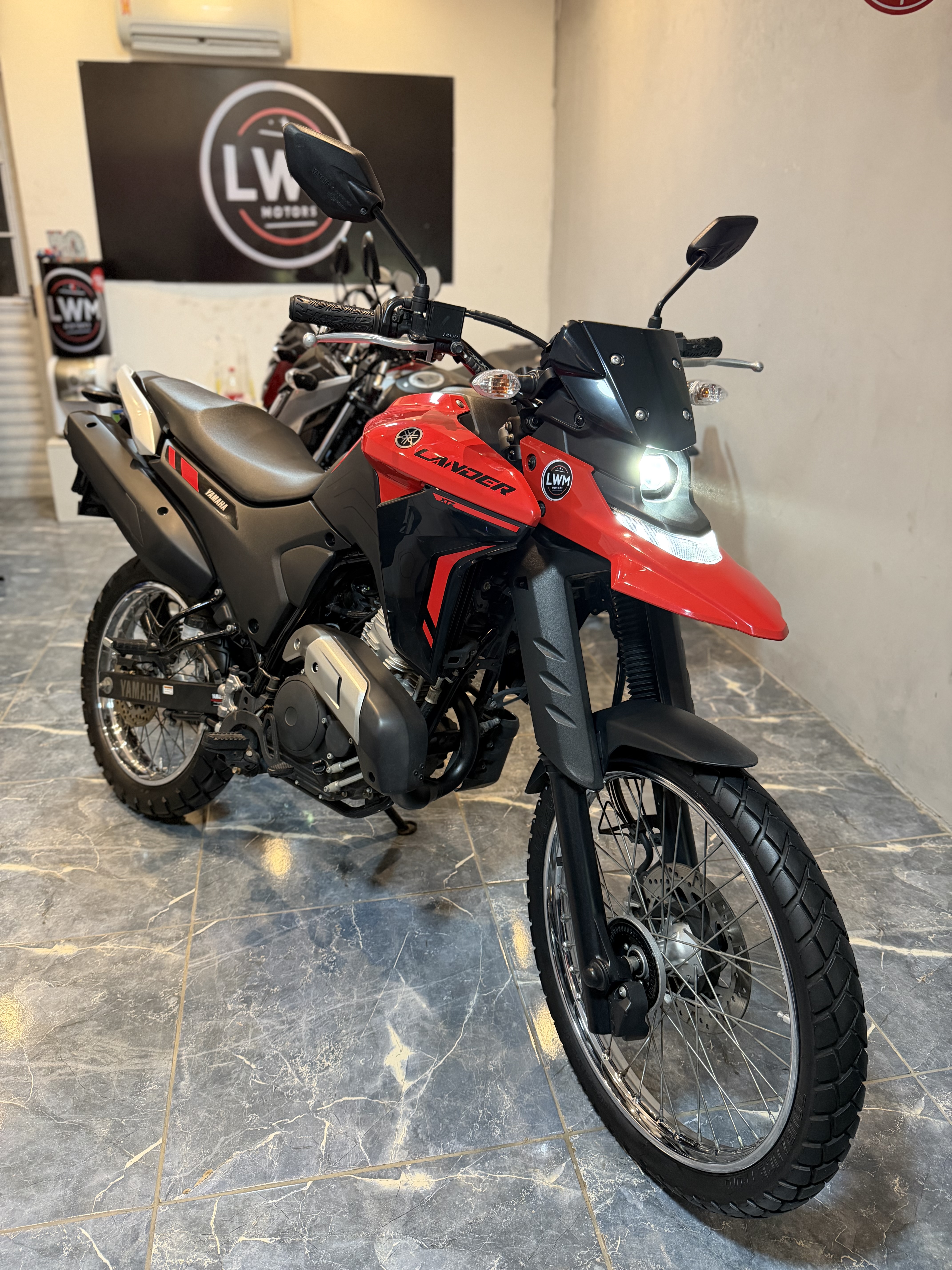 Lander 250